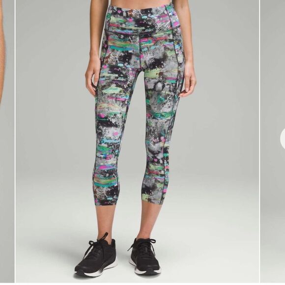 Lululemon Fast & Free high rise crop 23” paint drift multi 8 - Picture 2 of 7